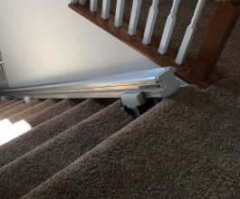 Handicare Simplicity sliding rail angle 2