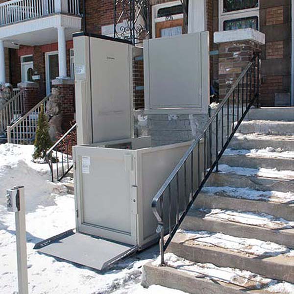 Outdoor Chairlift for stairs in the snow in Delaware 